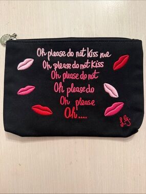 Lulu Guinness Black Satin Embroidered Kiss Pouch Pink Lips LG Y2K Valentine Cute